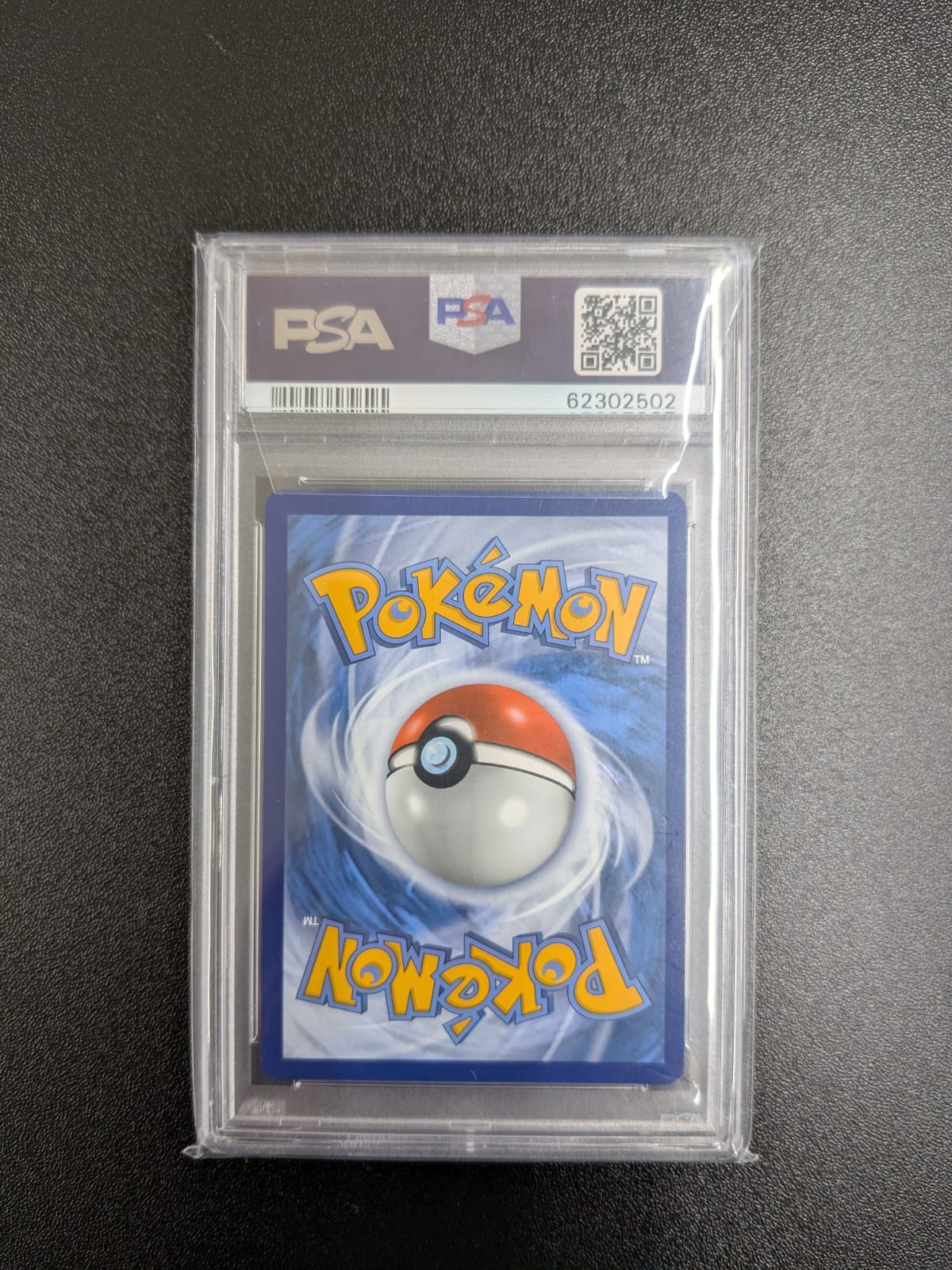 PSA 10 - Vivid Voltage - FA/Pikachu VMAX #044
